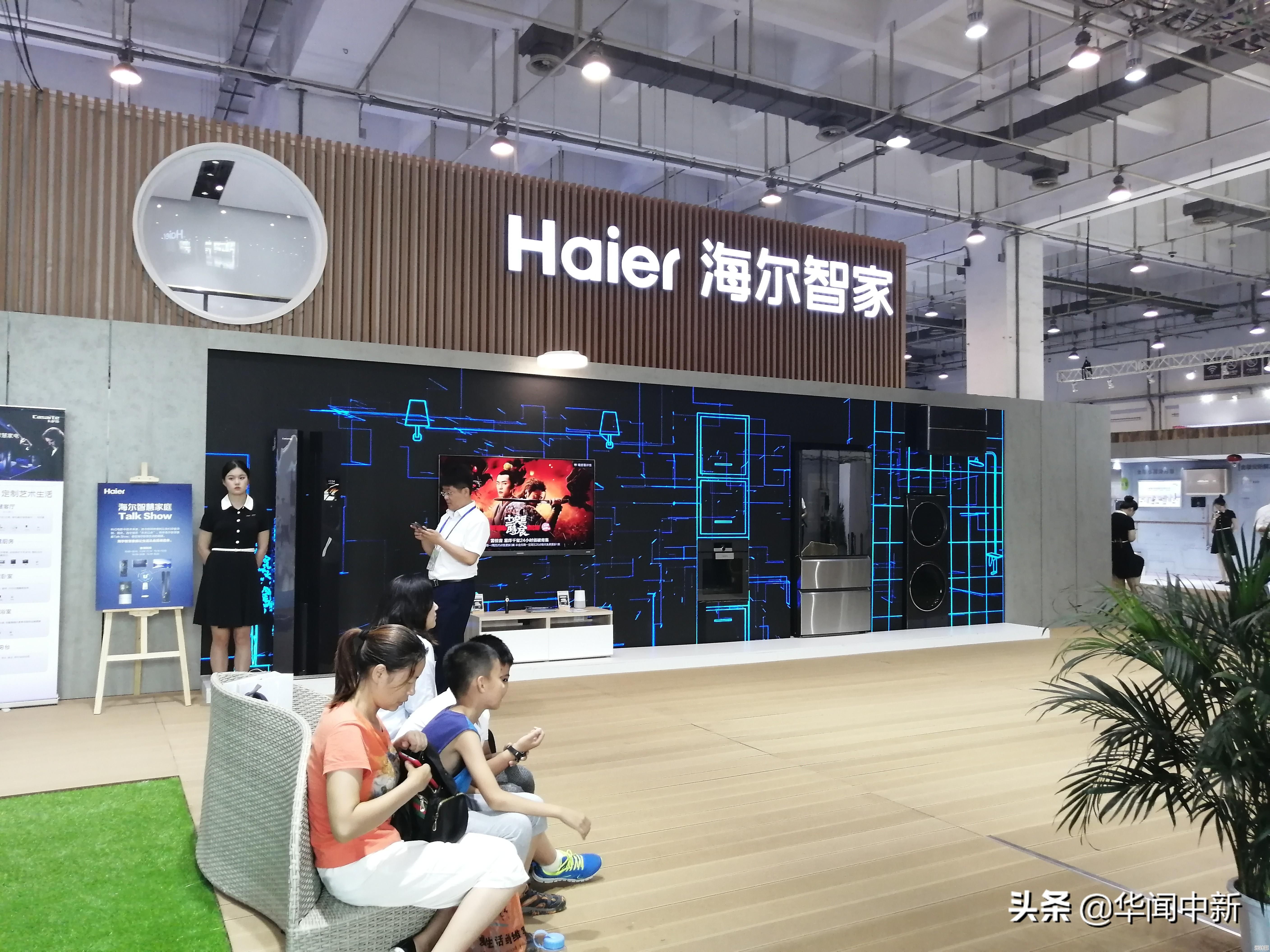 聚游游戏平台:沉浸式游戏体验,让欢乐无界限延伸! 聚游游戏平台:沉浸式游戏体验,让欢乐无界限延伸!