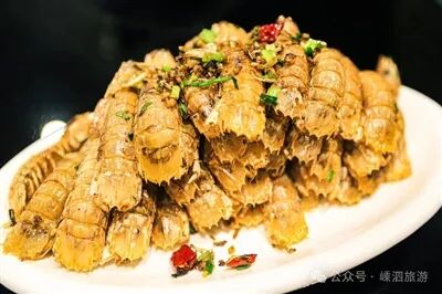 皮皮蟹带来的独特风味，每一口都是鲜香四溢的味觉之旅！