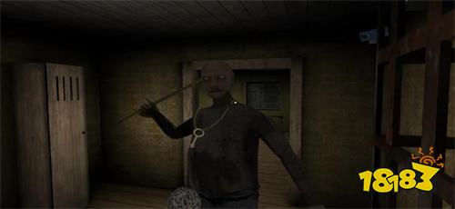 想体验心跳加速的恐怖解谜？恐怖奶奶1.0版本》的阴森老宅你敢挑战吗？