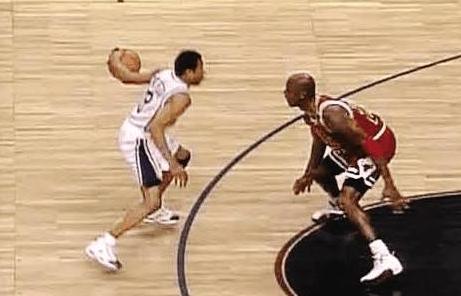 还在寻找高自由度的动作角色扮演游戏？我独自升级：起立》国际服让你从菜鸟直升王者！