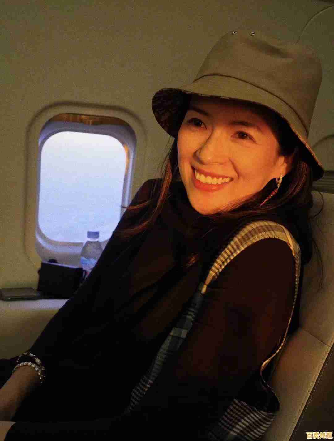 厌倦了单调的生存游戏？希望之村国际服》多样化玩法不香吗？